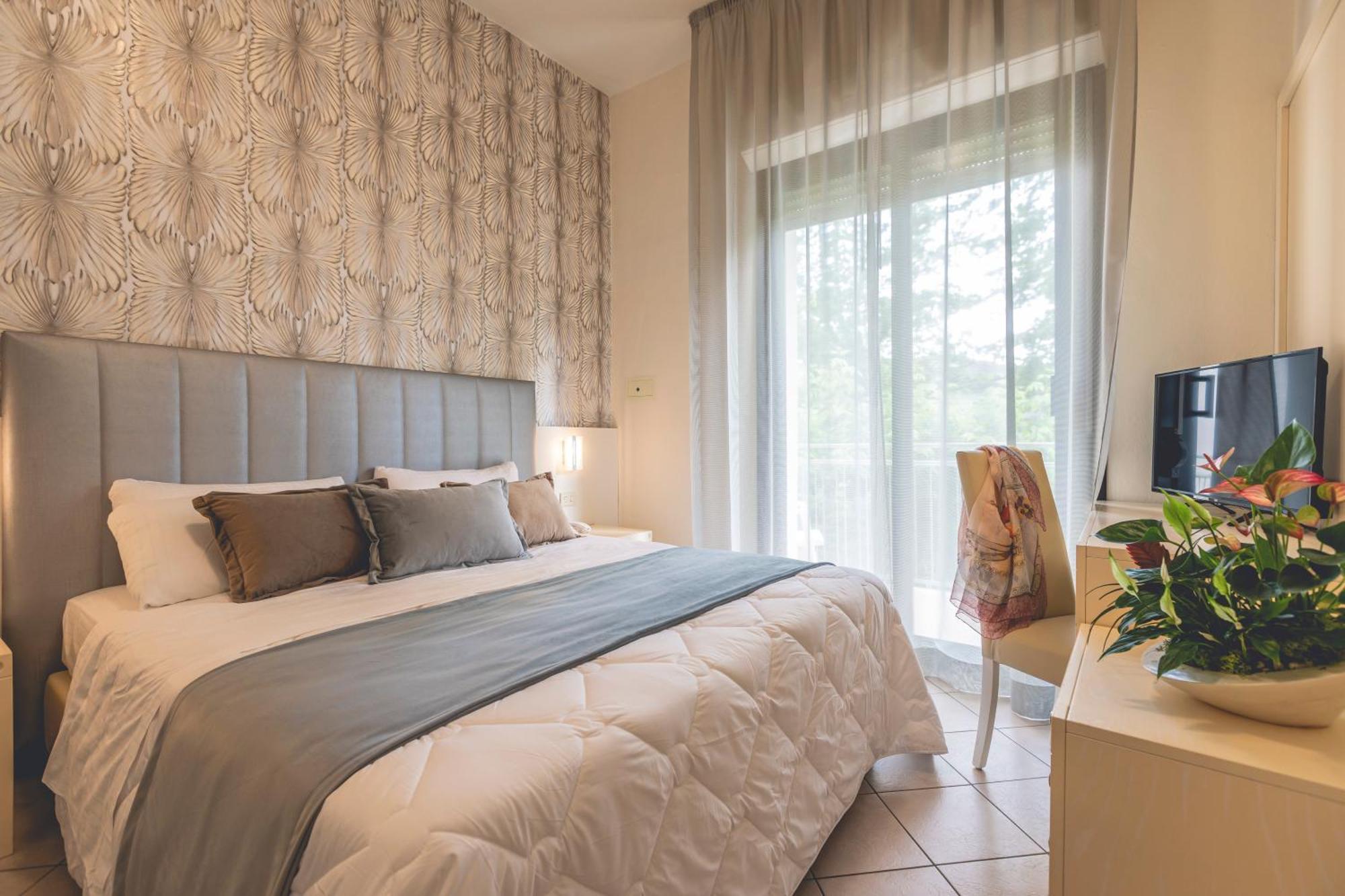 Hotel Athena Cervia Buitenkant foto