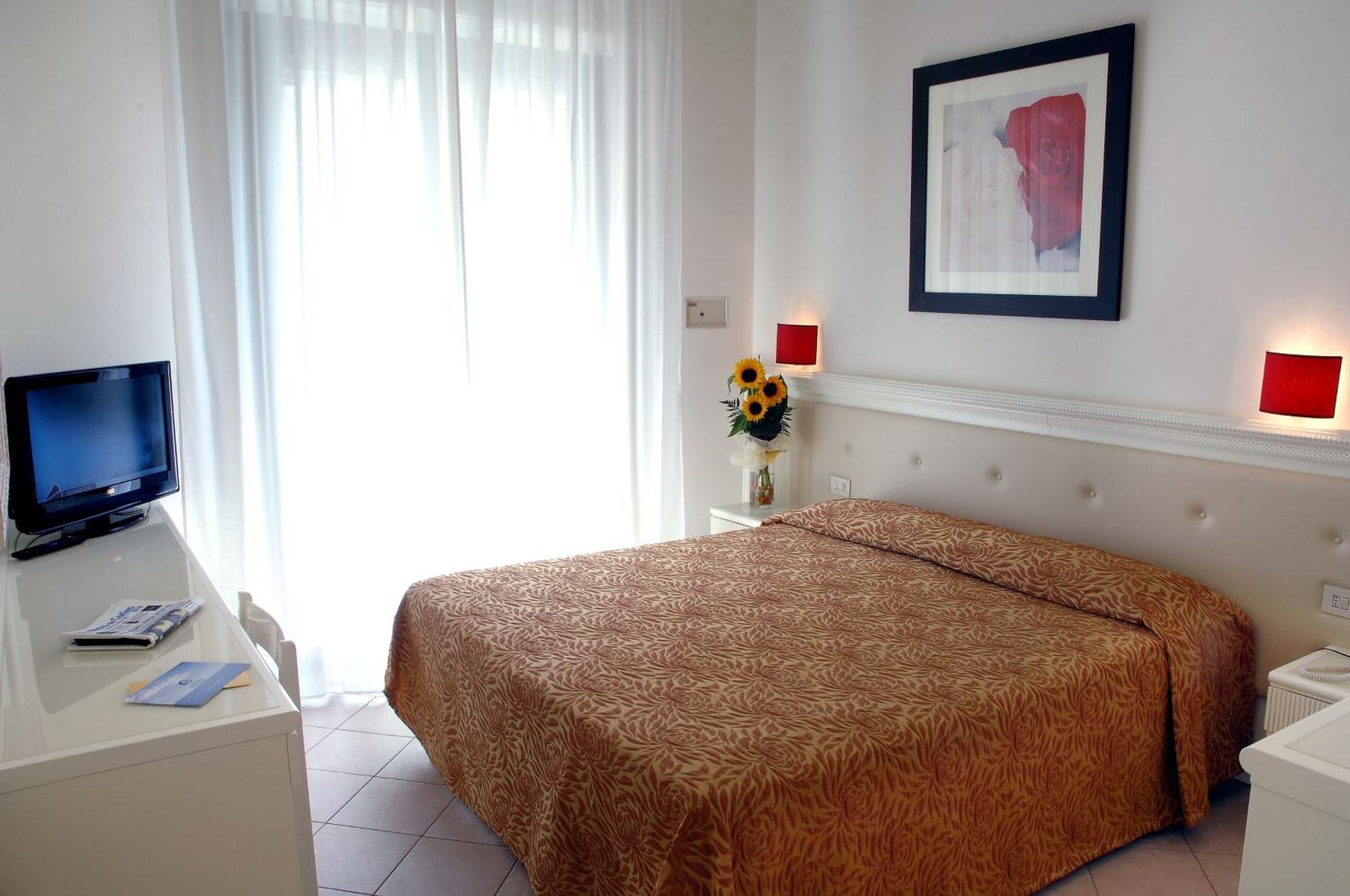 Hotel Athena Cervia Buitenkant foto