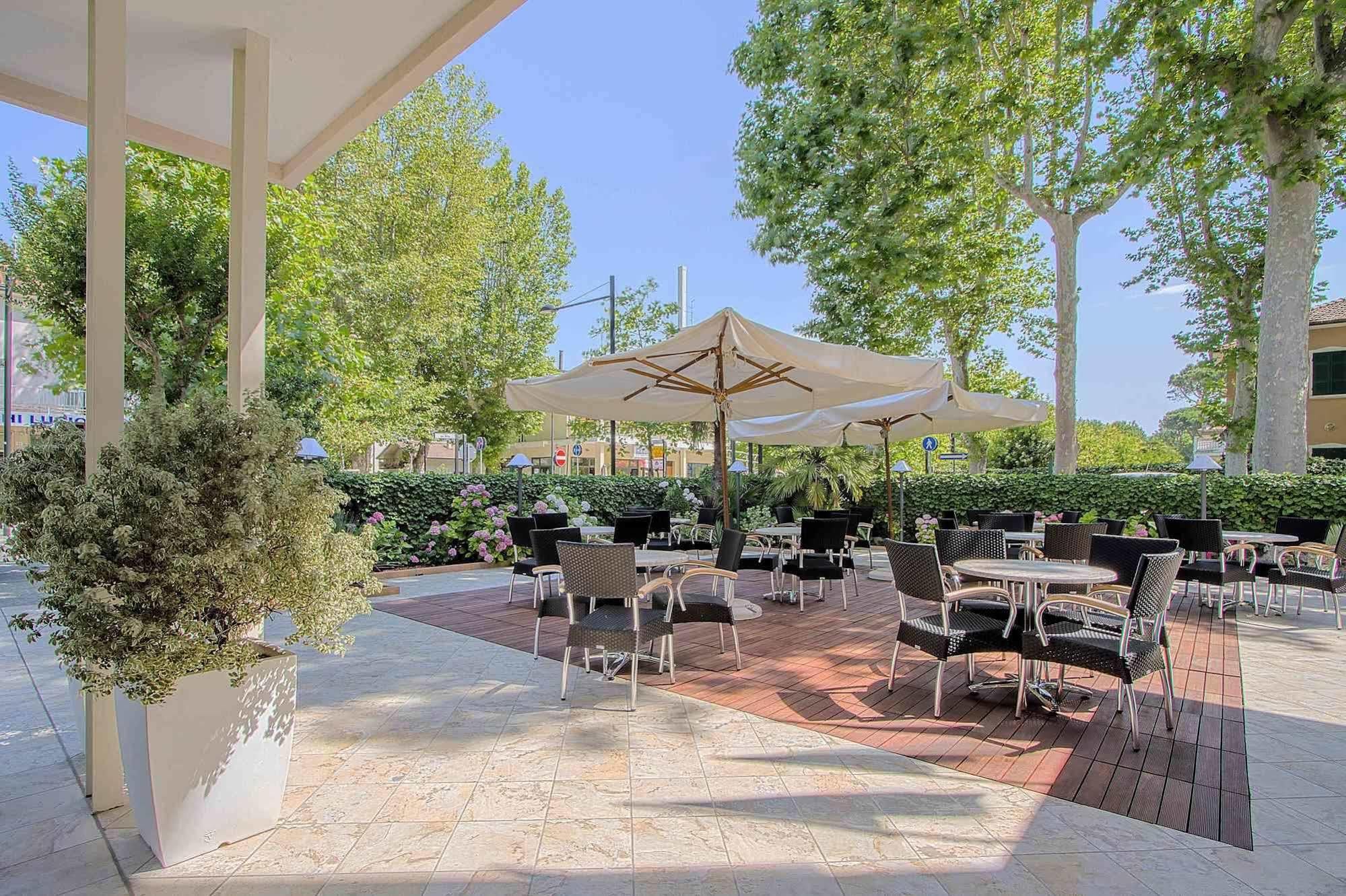Hotel Athena Cervia Buitenkant foto